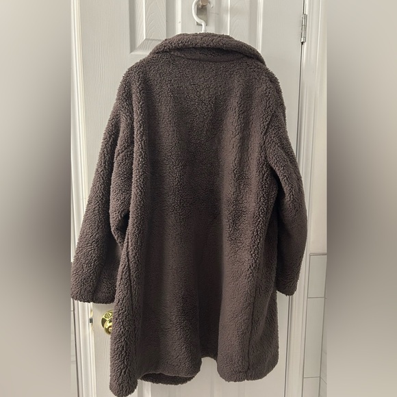 Uniqlo Teddy Coat Jacket - Picture 2 of 4
